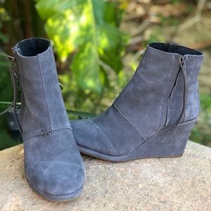 Worn just 3 times! Toms wedge booties!